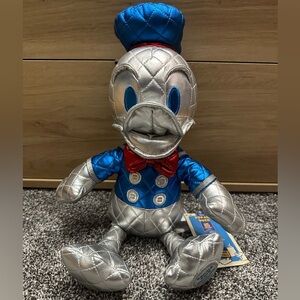 NWT Silver Metallic Disney Donald Duck 85th Anniversary Plush​